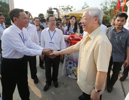 Destaca líder partidista vietnamita empresa de modernización en localidad sureña - ảnh 1